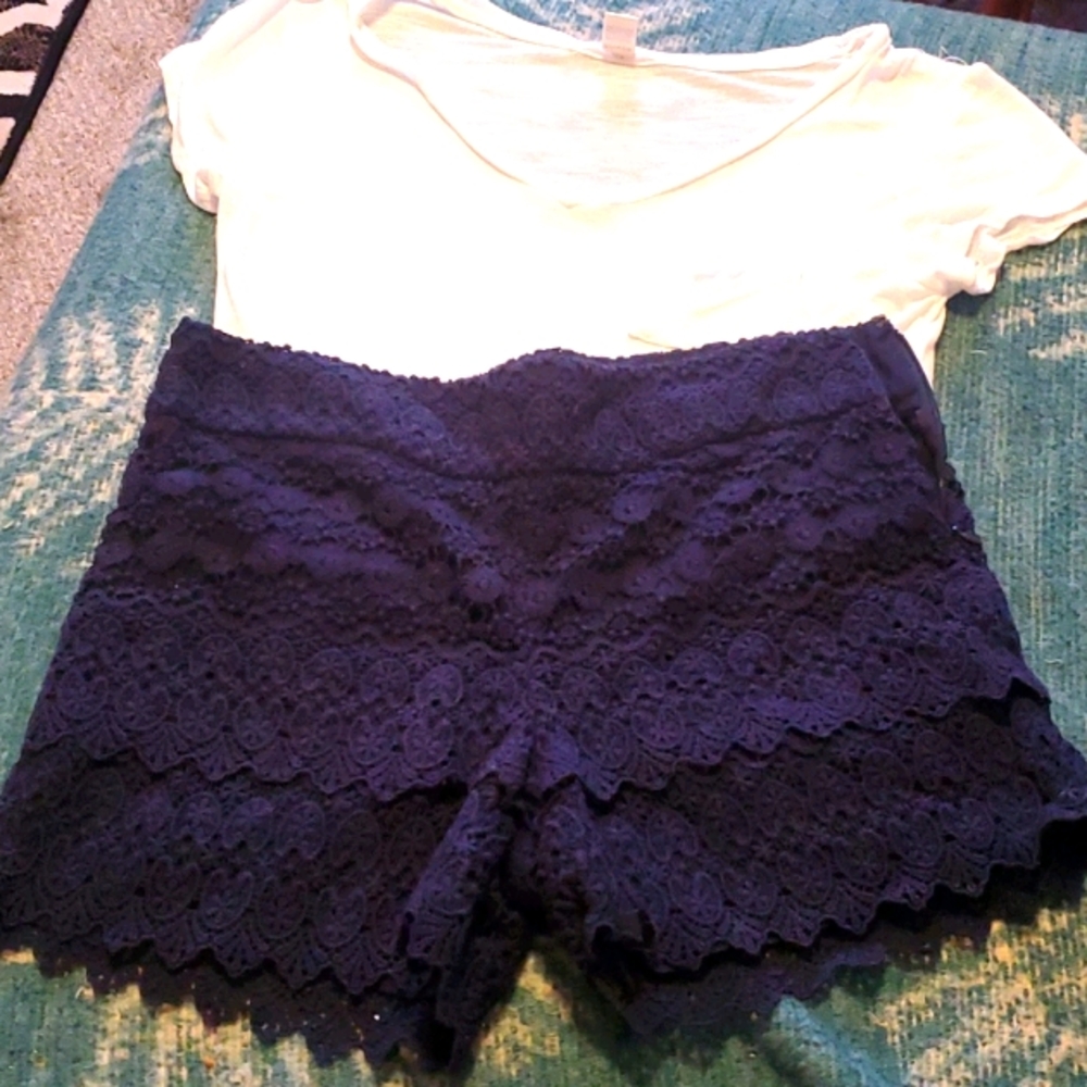 🧚♀️Loft Riviera Shorts🧚♀️ - Picture 1 of 9